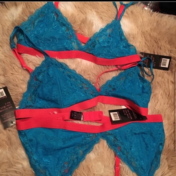 Pink & blue lace bralette size medium . New with tags - Picture 2 of 4